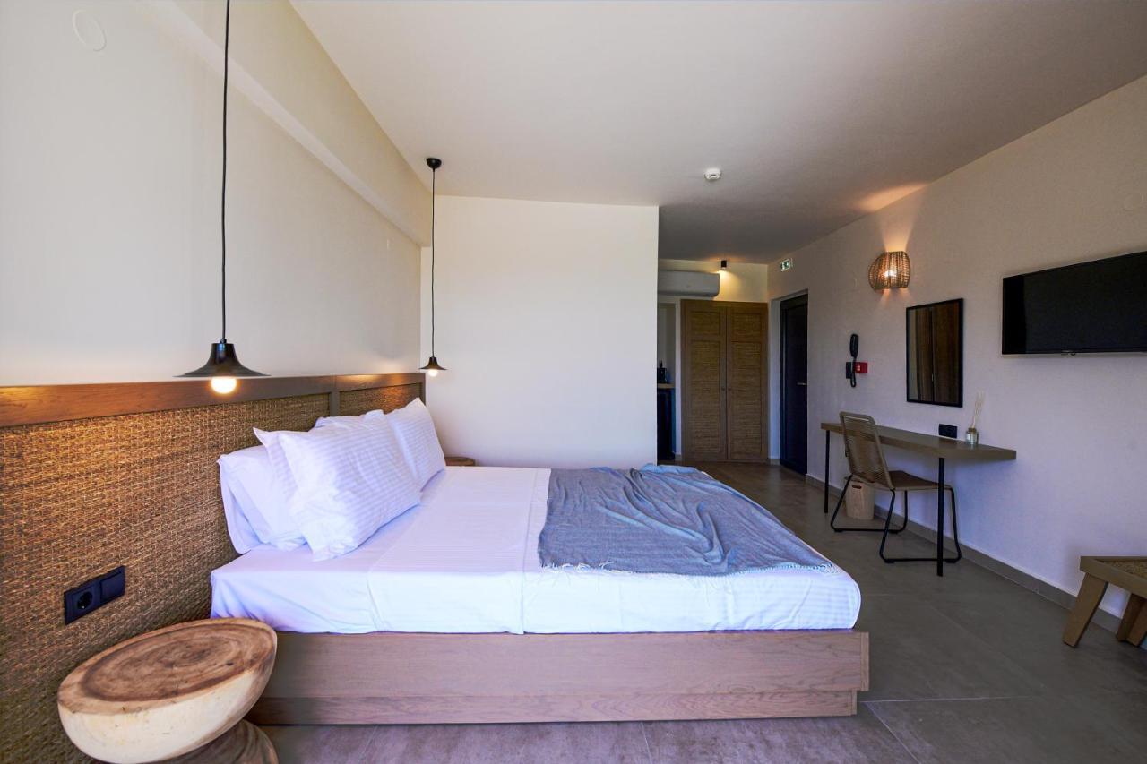 Hotel Elies Aesthetic Living Nea Iraklitsa Exterior foto